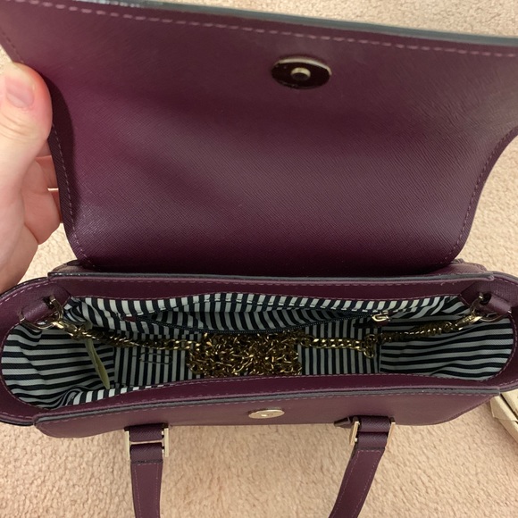 Kate Spade Crossbody Bag with Gold Chain - Picture 6 of 7